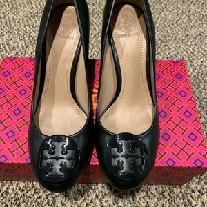 Tory Burch Black Pumps